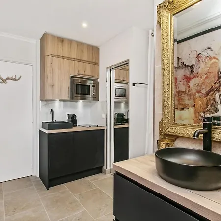 Morea Port Nature Vue * אגדה