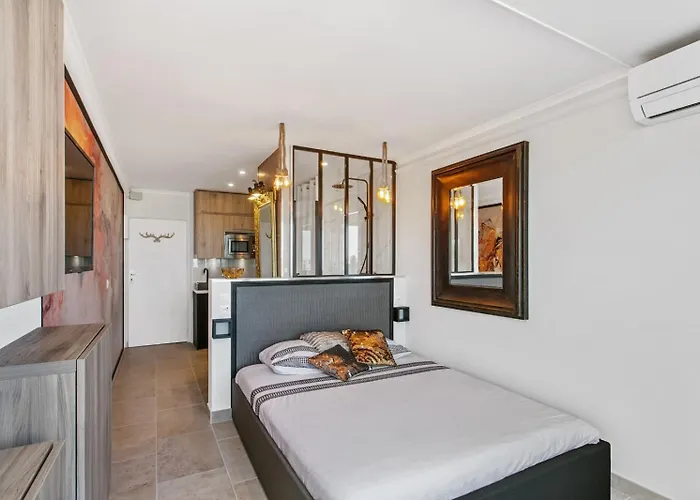 Morea Port Nature Vue * アグド